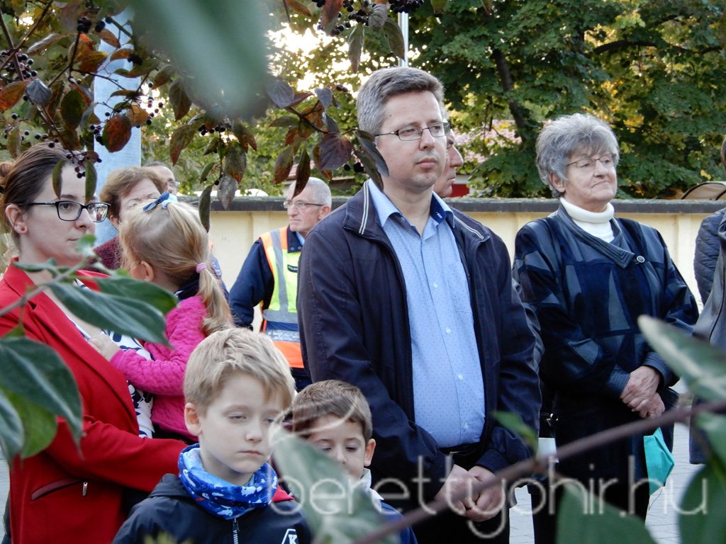 Gyertyagyújtás az aradi vértanúk emlékére 10